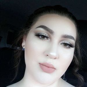 Meet your Posher, Savannah